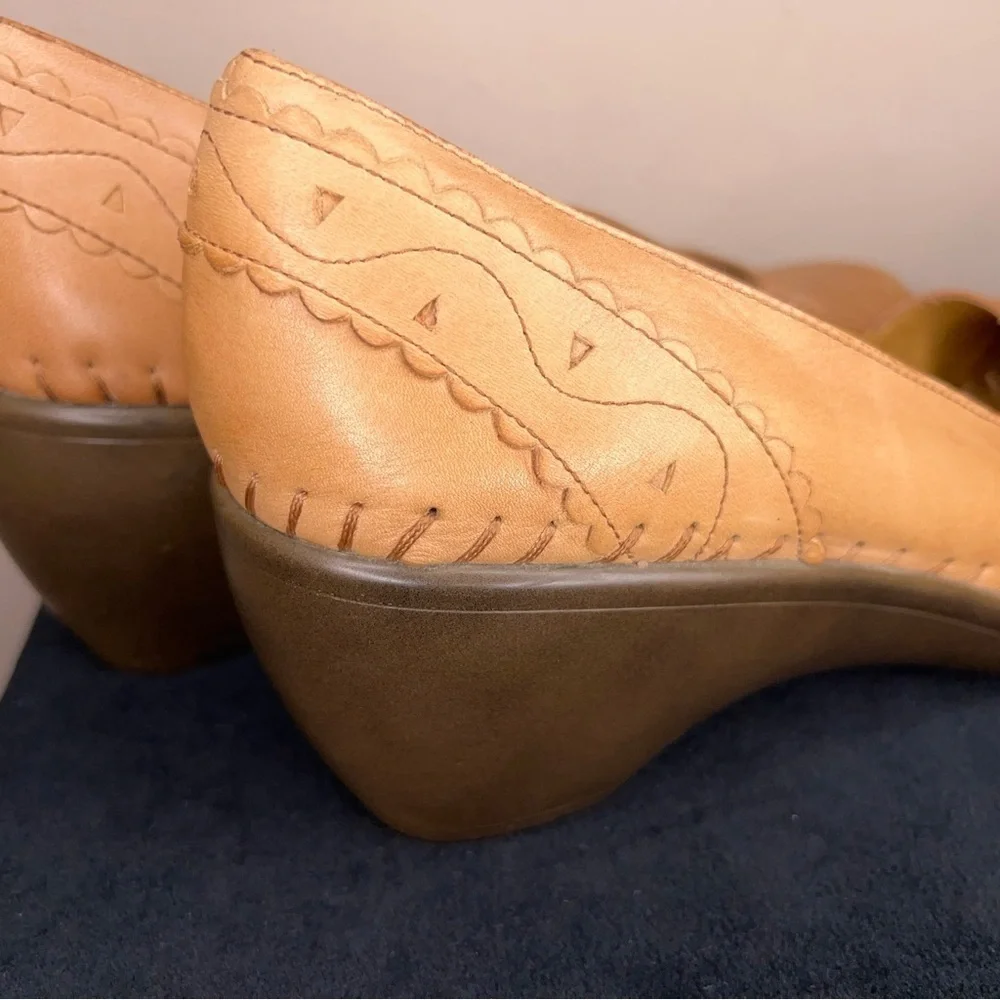 Womens Size 10M Easy Spirit Tan Brown Lether Wedge Shoes Y2K Style Western